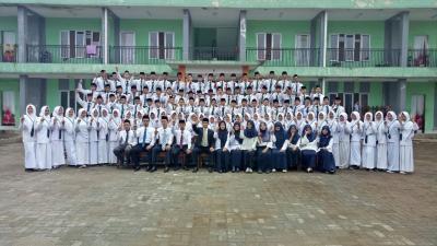 Foto Bersama SMPP Miftahul Ulum